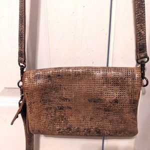 Bedstu crossbody / wristlet